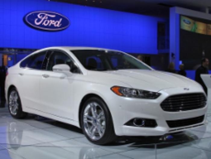 Brand New 2015 Ford Fusion Owners Manual with book case