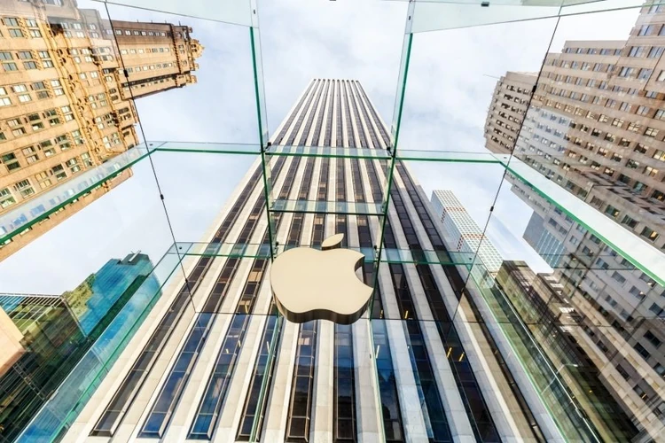 Sale of Apple's Michigan Avenue flagship store will mark one of Chicago's  most expensive retail real estate deals - 9to5Mac