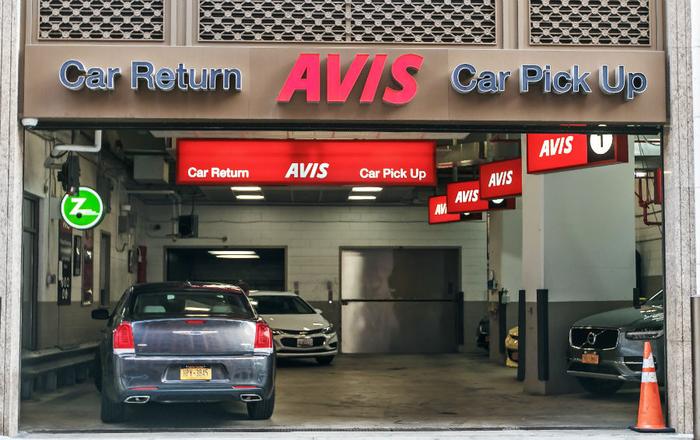 Avis will start providing rental cars to Lyft drivers