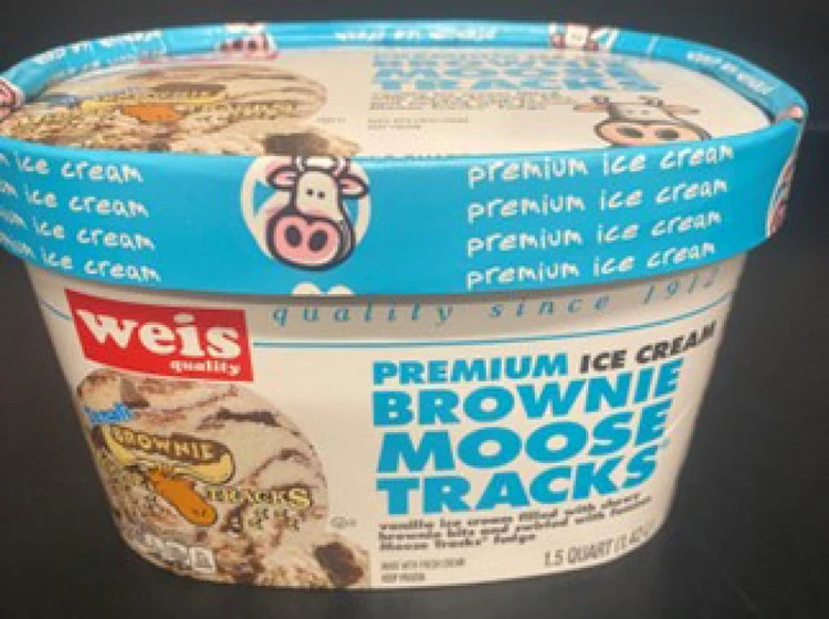 https://media.consumeraffairs.com/files/cache/news/Brownie_Moose_Tracks_Ice_Cream_FDA_large.webp