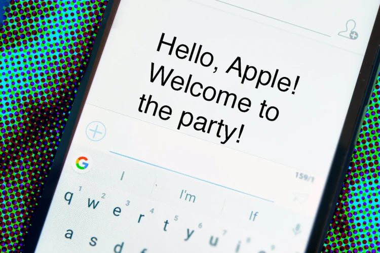 Apple gives up and adopts Android's advanced messaging features