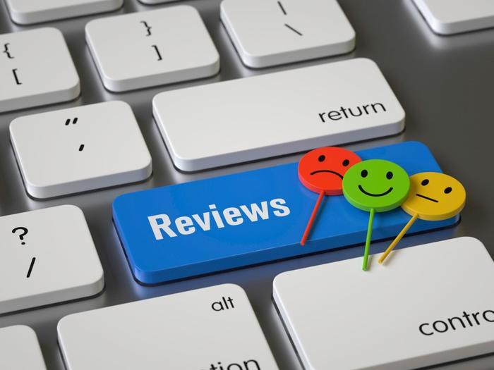 Consumer online reviews concept