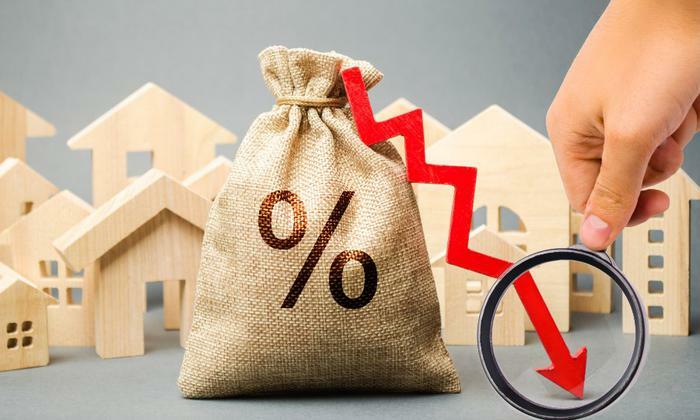 Falling mortgage rate concept