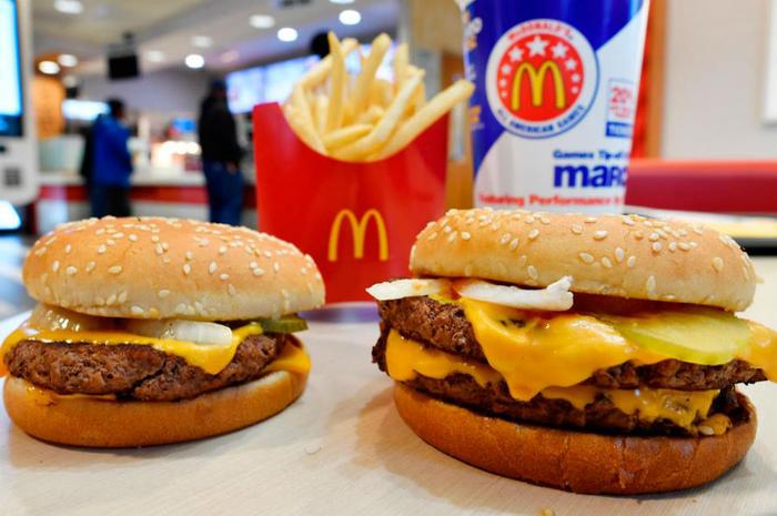 McDonald’s removing artificial additives from its burgers