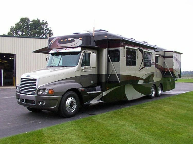 NRC recalls motorhomes built on Freightliner Cascadia and Western Star