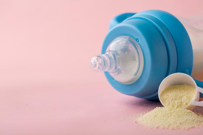 Powdered infant formula concept