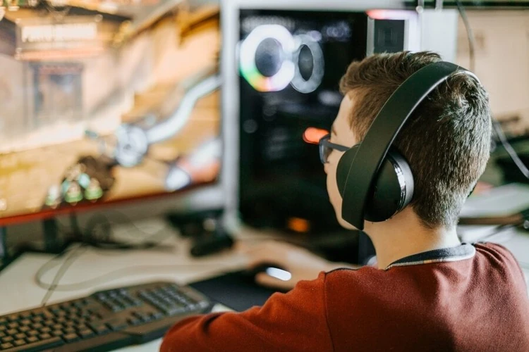 Children who play video games are MORE intelligent than their peers, study  suggests