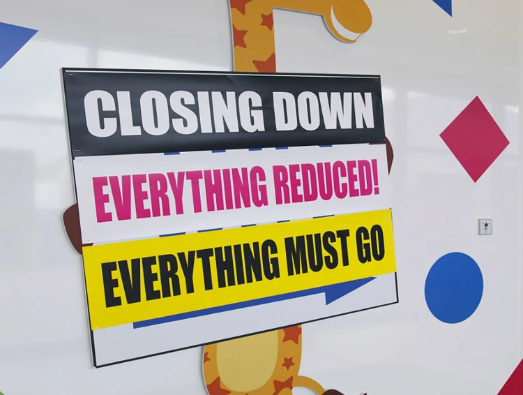 Toys R Us bankruptcy: A dot-com era deal with  marked the