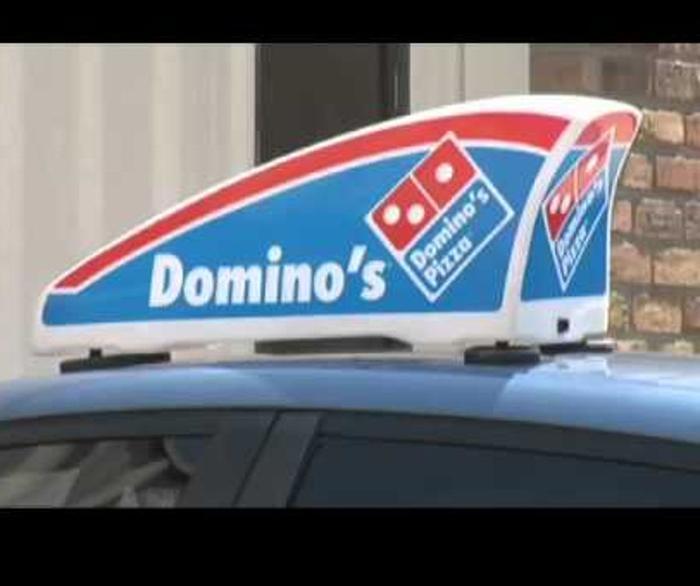 dominos-car-sign_large.jpg