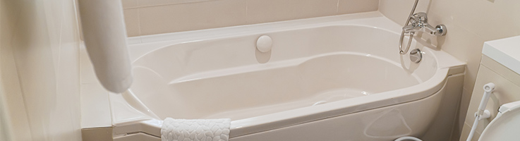 big white bathtub