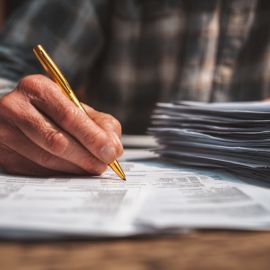 Credit Score vs. Credit Reports: What’s the Difference? image