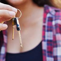 How to sell and buy a house at the same time image