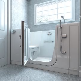 How to choose a walk-in tub image