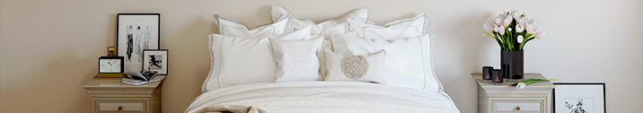 Neutral painted bedroom