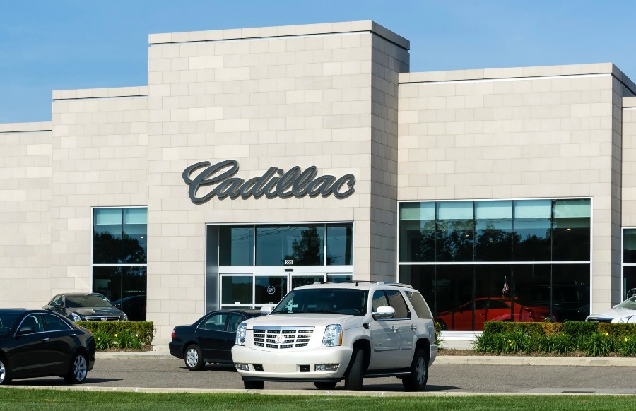 GM gives EV-skeptical Cadillac dealers $500,000 buyout option