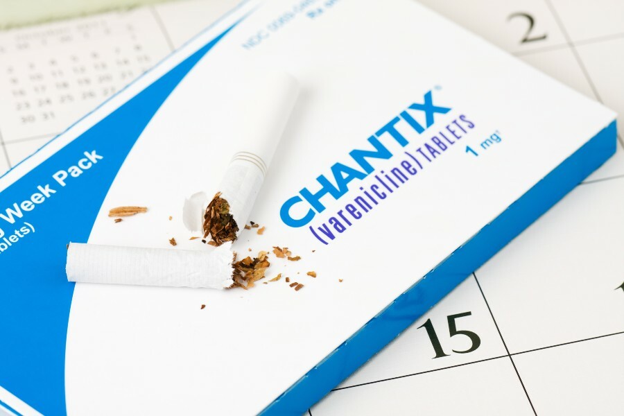 Pfizer halts shipments of Chantix over cancer concern