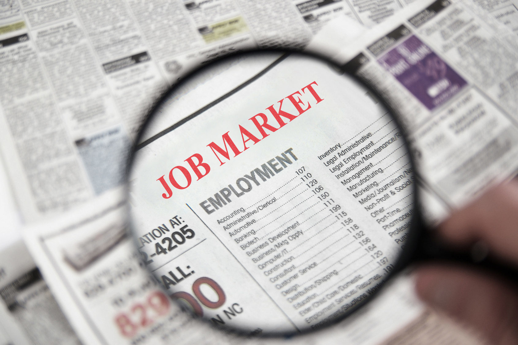 Job market remains strong despite recession worries