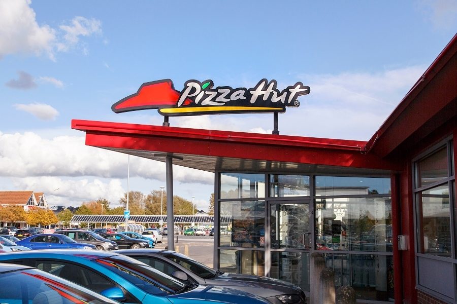 Pizza Hut to permanently close 300 restaurants