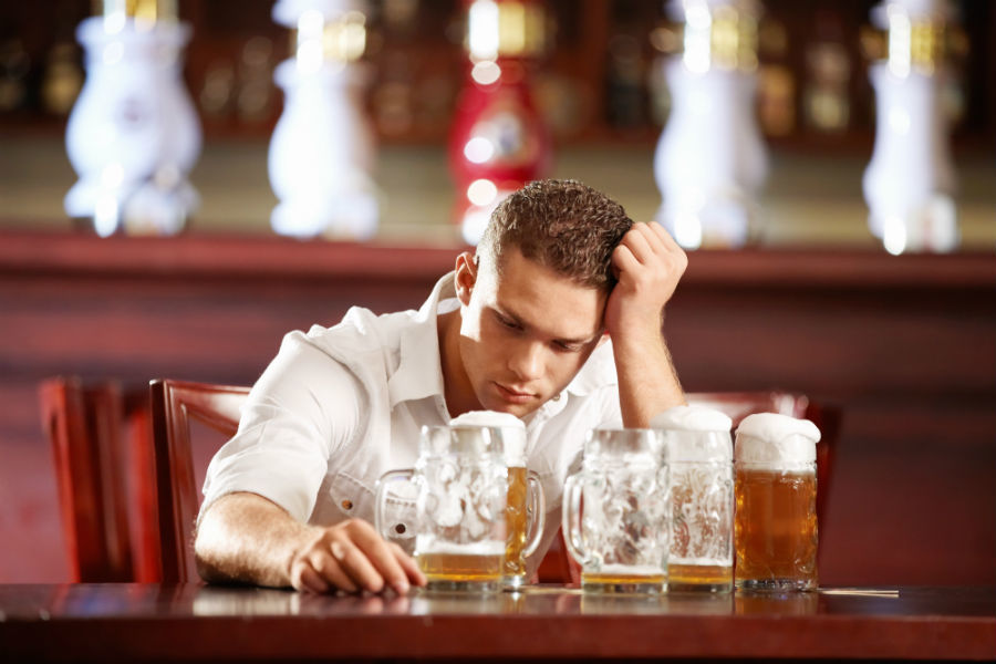 college-binge-drinkers-more-likely-to-wind-up-unemployed-study-finds