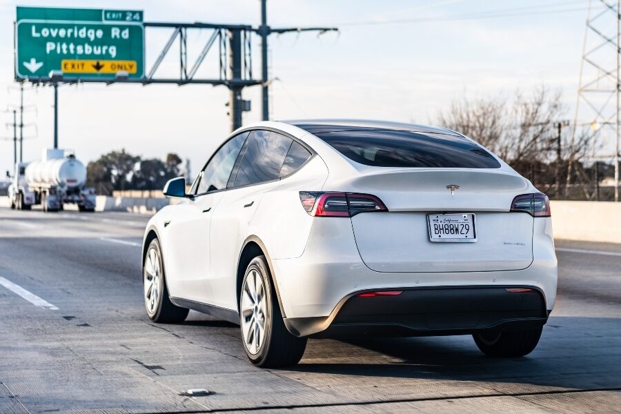 Consumers report problems with dying Tesla Model Y vehicles