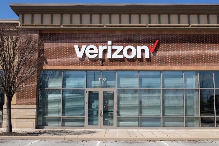 Verizon faces scrutiny for automatically tracking subscriber information