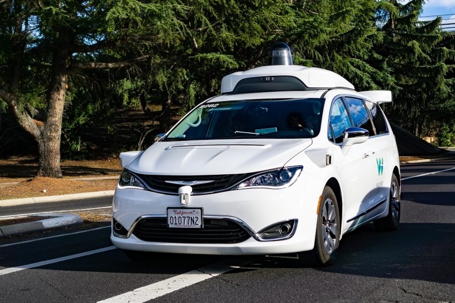 Waymo strikes deal with UPS to deliver parcels with self