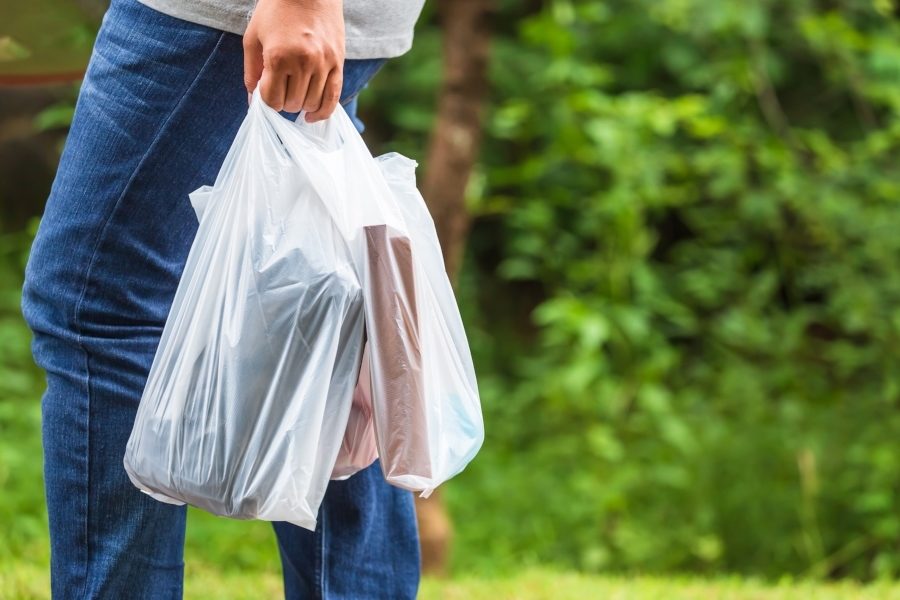 New York bans singleuse plastic bags