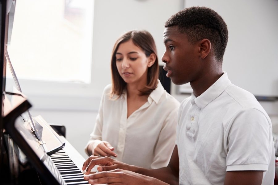 taking-music-classes-can-boost-performance-in-other-school-subjects