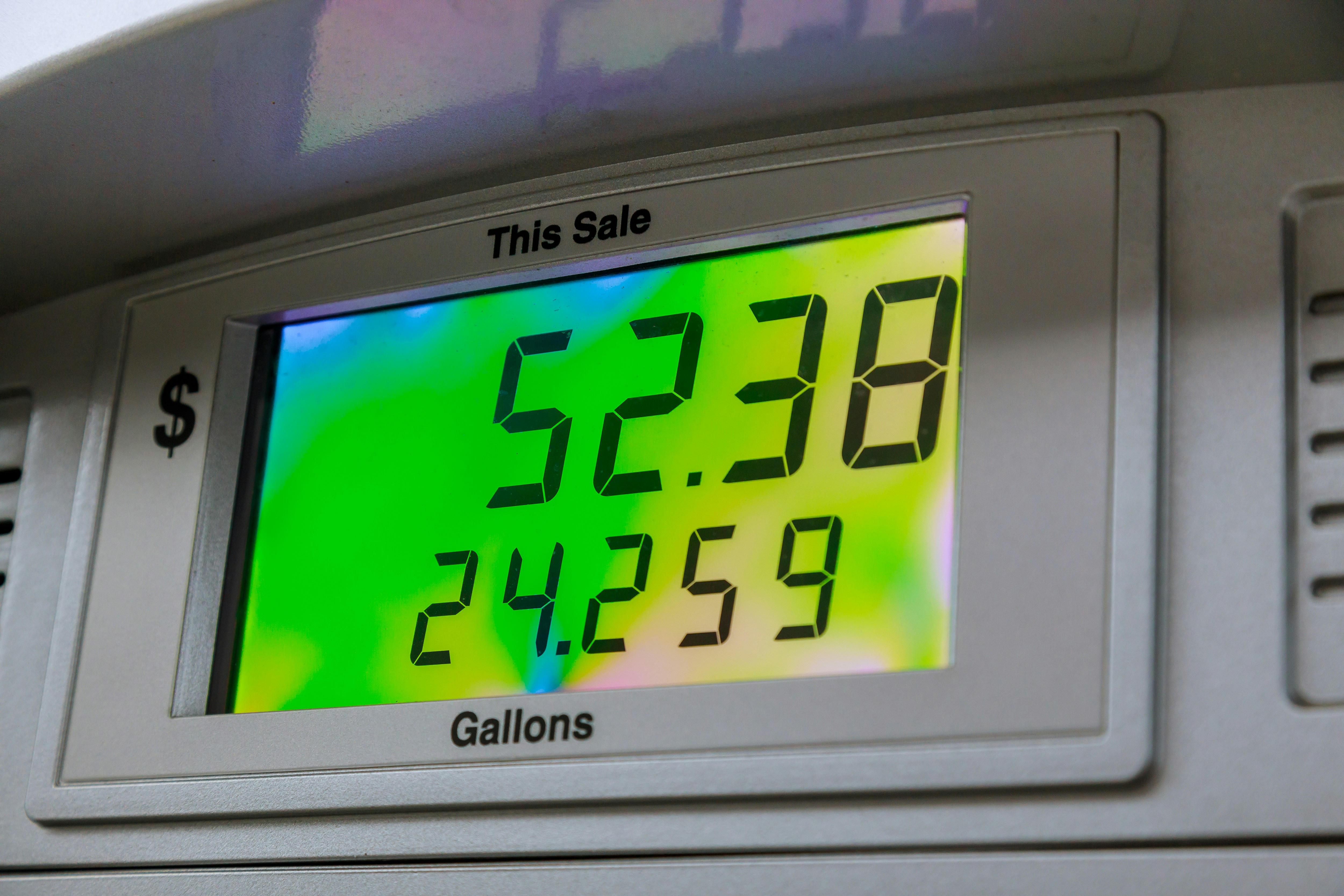 Consumer News: Gasoline prices are marching higher again