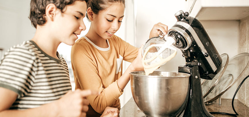 kids using mixer