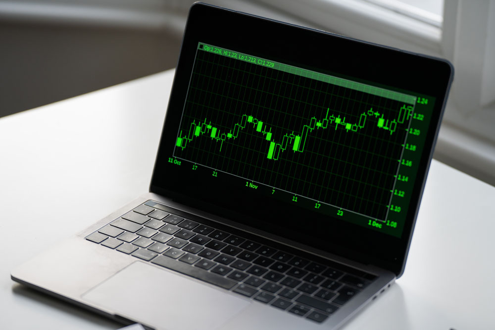 Consumer News: Fed signals rate cuts. What does that mean for your money?