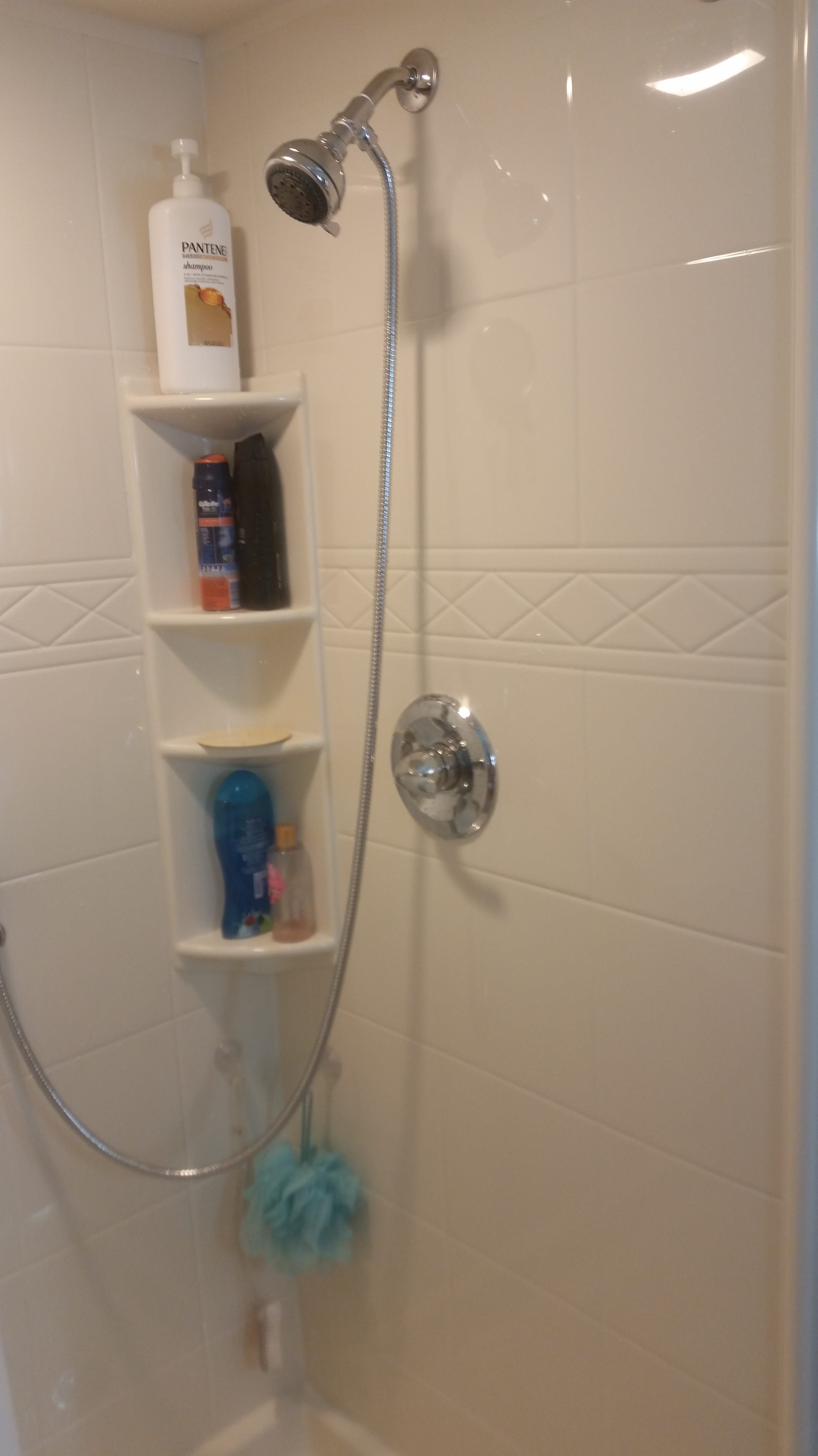 What are some complaints about Bath Fitters?