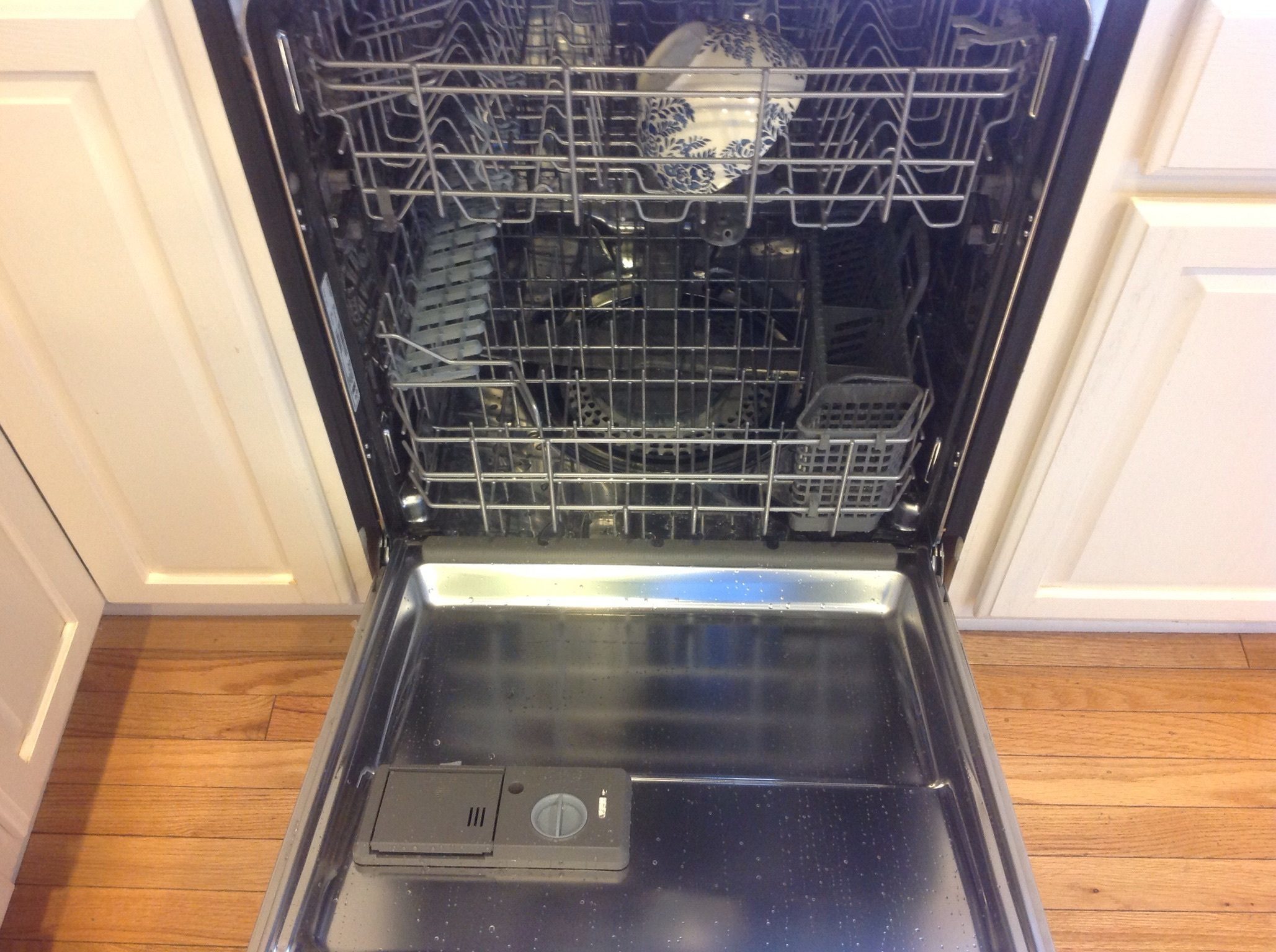 Top 757 Complaints and Reviews about Maytag Dishwashers Page 8