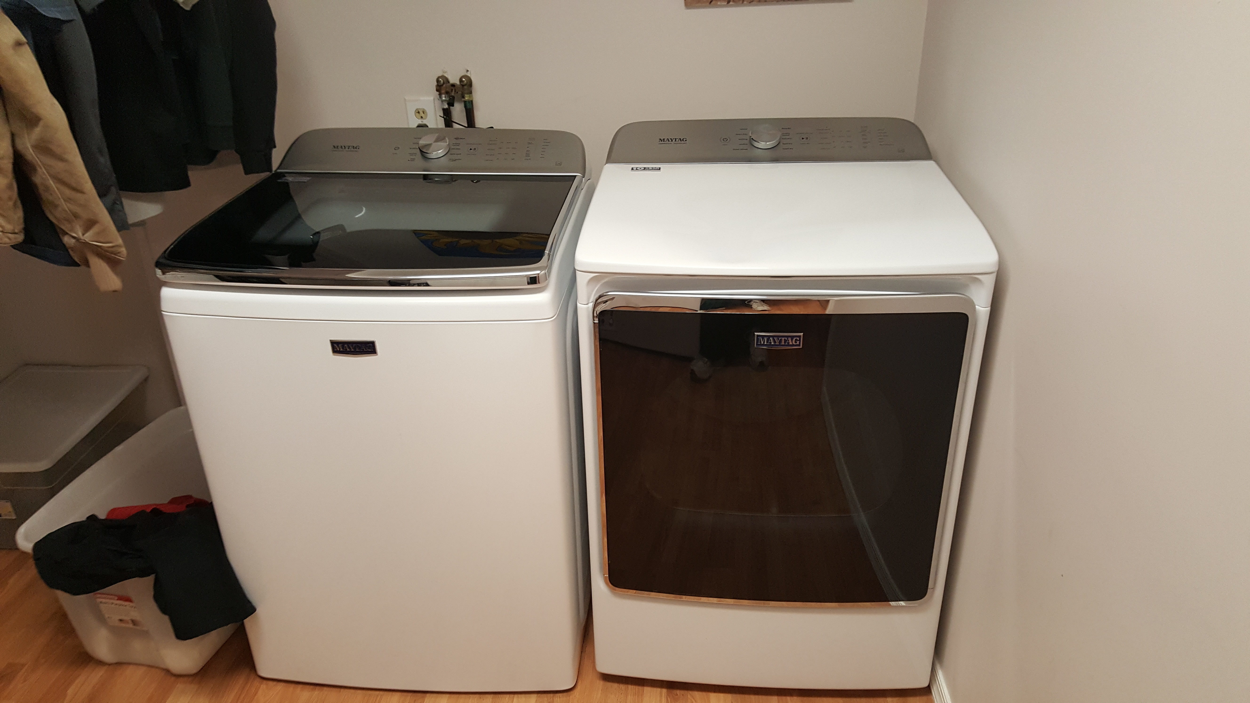 What are the ratings for a Maytag washer dryer combo?