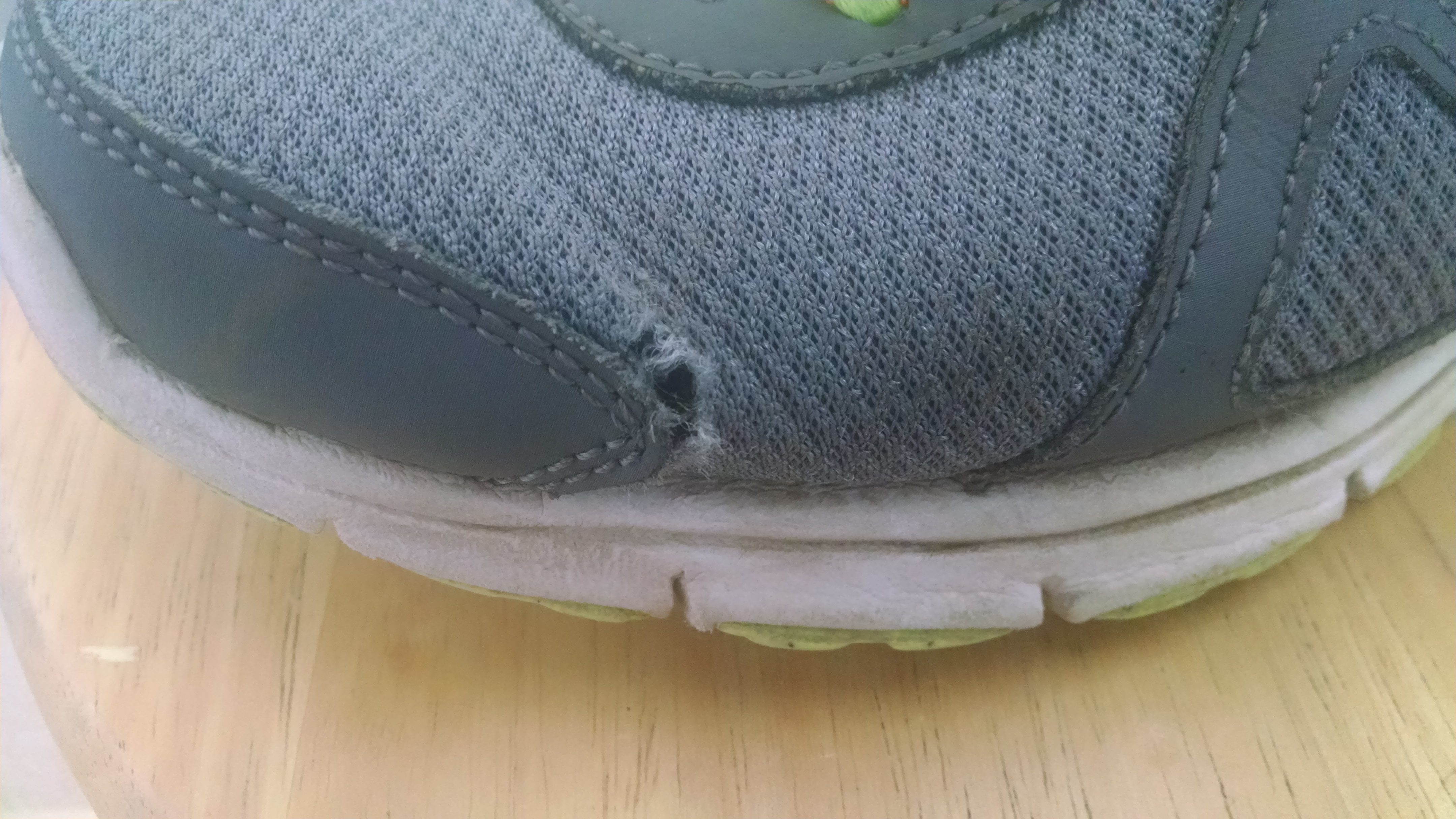 nike factory defect shoes