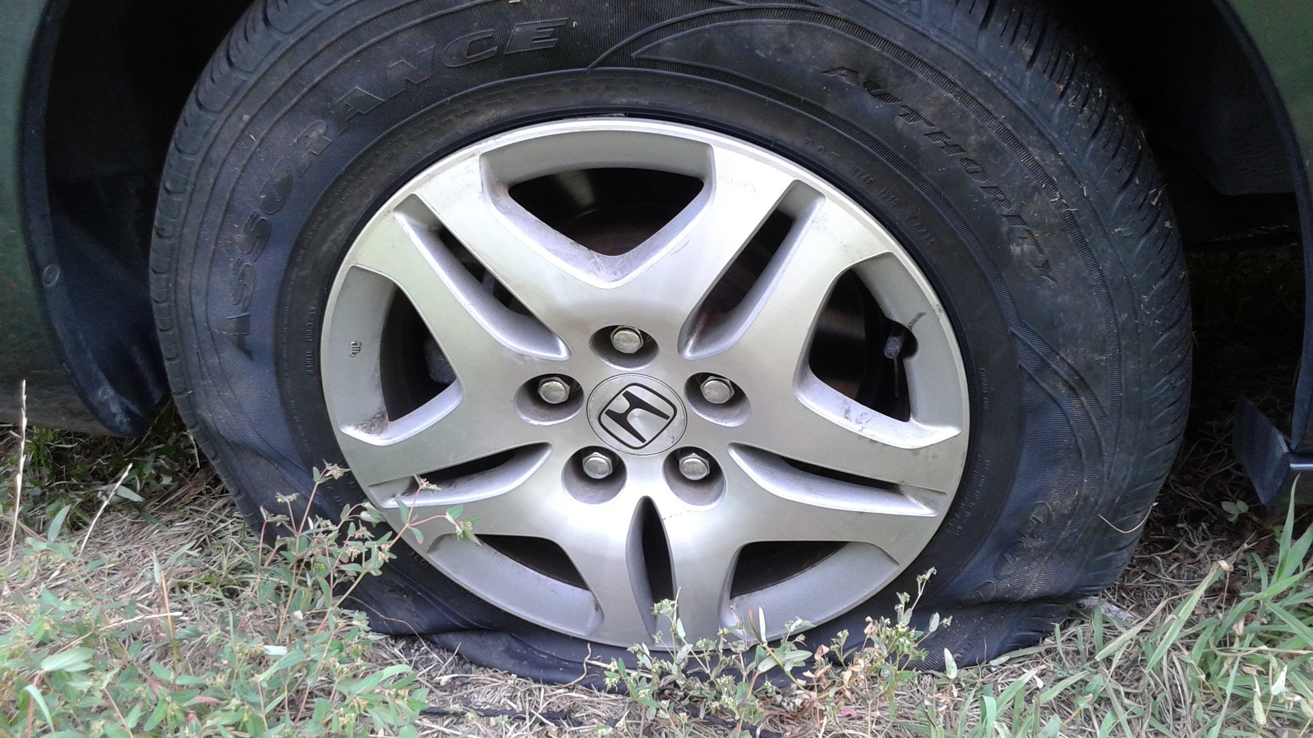 honda civic flat tire image gallery honda flat tire honda civic flat tire image gallery honda flat tire